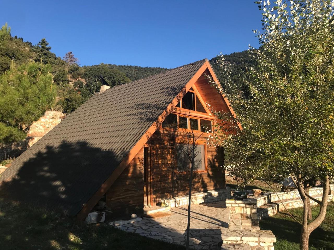 Chalet In The Forest Kalavryta Esterno foto