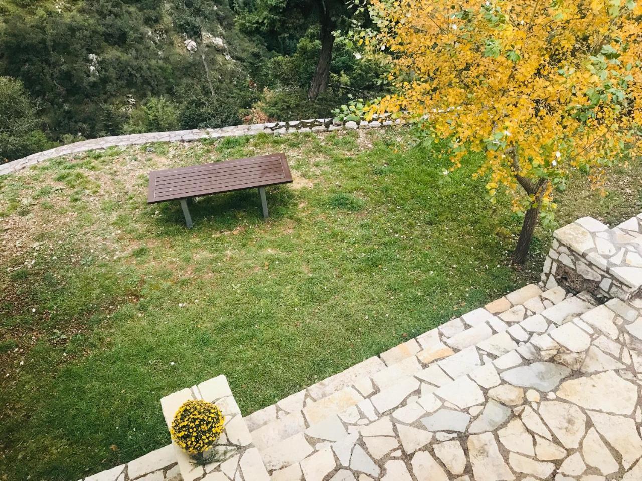 Chalet In The Forest Kalavryta Esterno foto